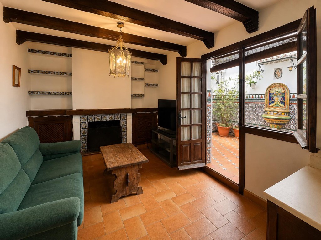 EXTRAORDINARIA VIVIENDA CON 4 habitaciones EN LA ZONA DE EUG - foto 3