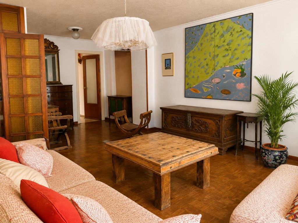 EXTRAORDINARIA VIVIENDA CON 4 habitaciones EN LA ZONA DE EUG - foto 5