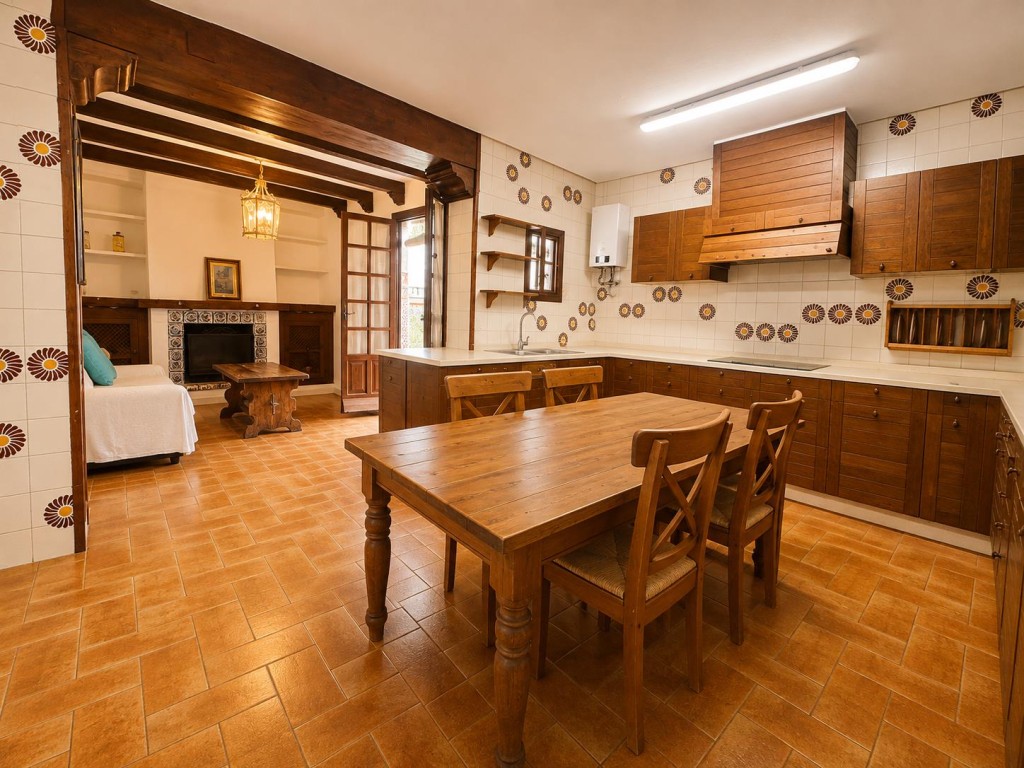EXTRAORDINARIA VIVIENDA CON 4 habitaciones EN LA ZONA DE EUG - foto 6
