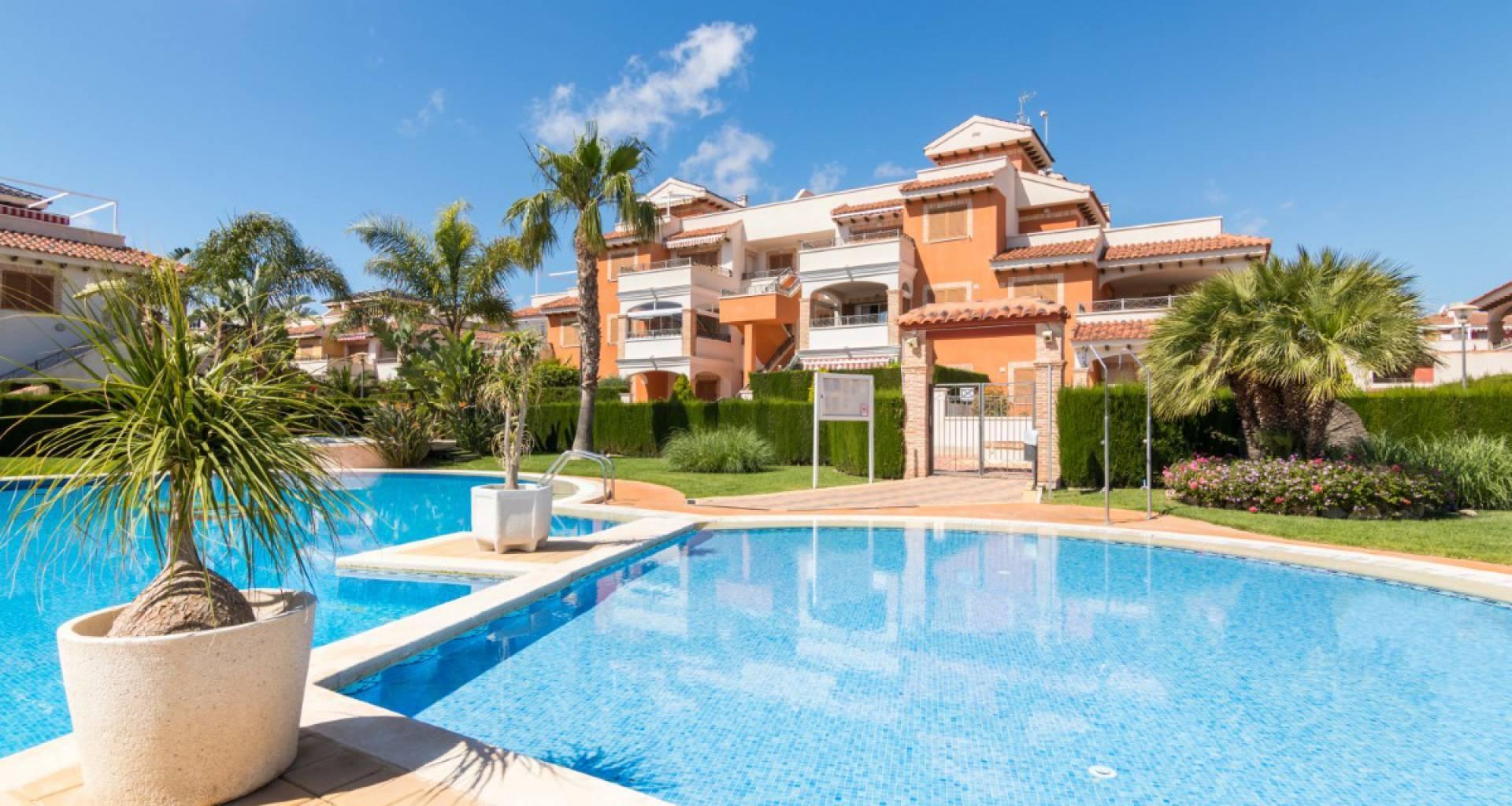 Ático 2 habitaciones 78m² en venta - Punta Prima