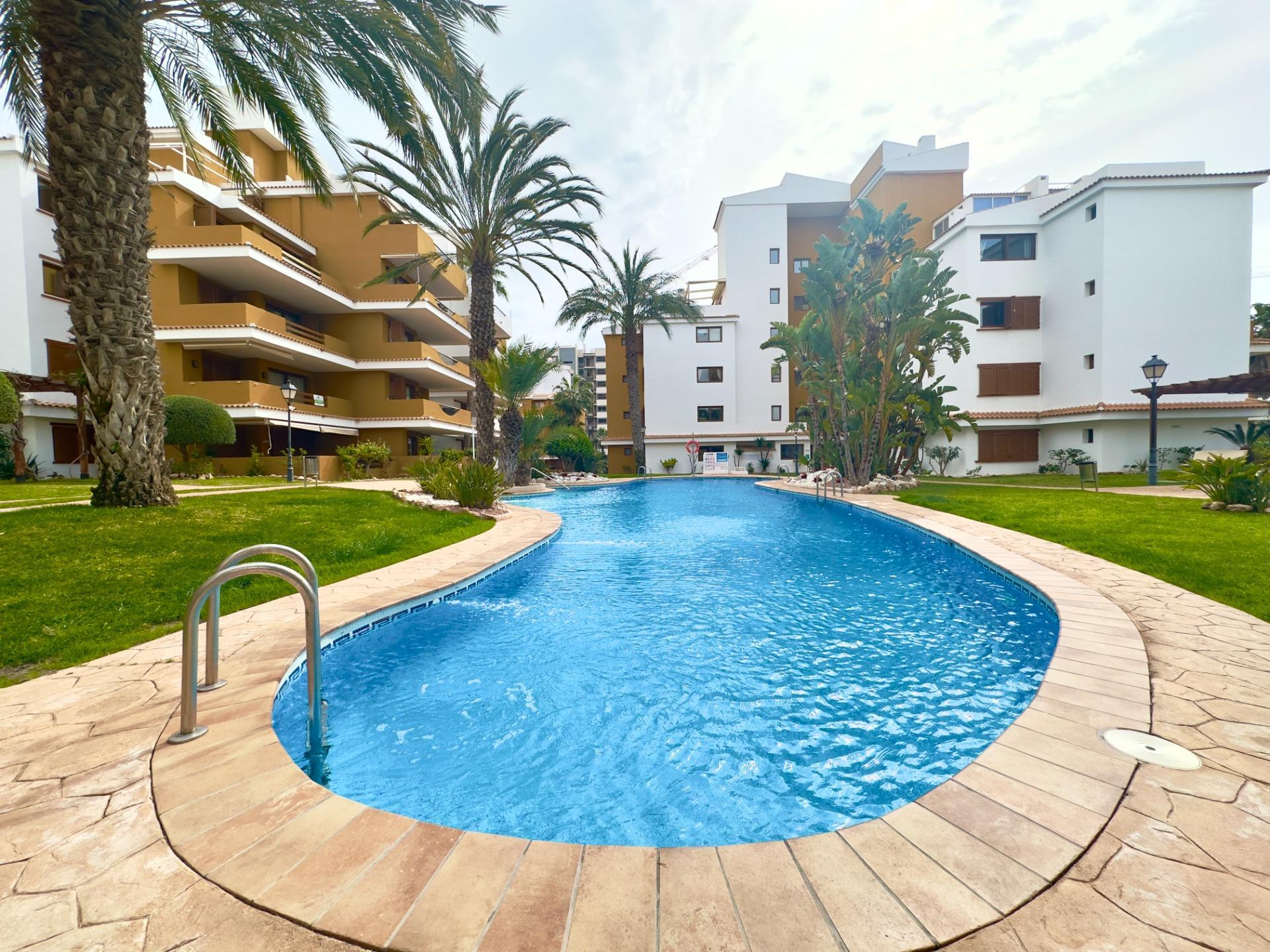 Apartamento 2 habitaciones 84m² en venta - Punta Prima