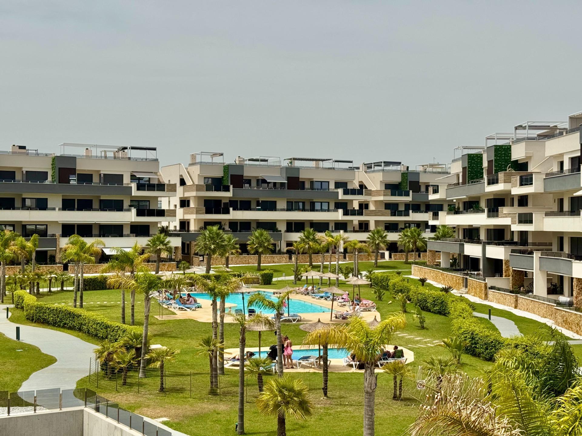 Apartamento 3 habitaciones 98m² en venta - Punta Prima - foto 2