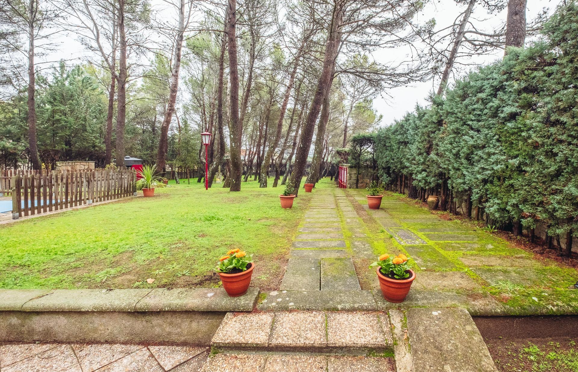 PARCELA URBANA EN CABANILLAS DE LA SIERRA - foto 2