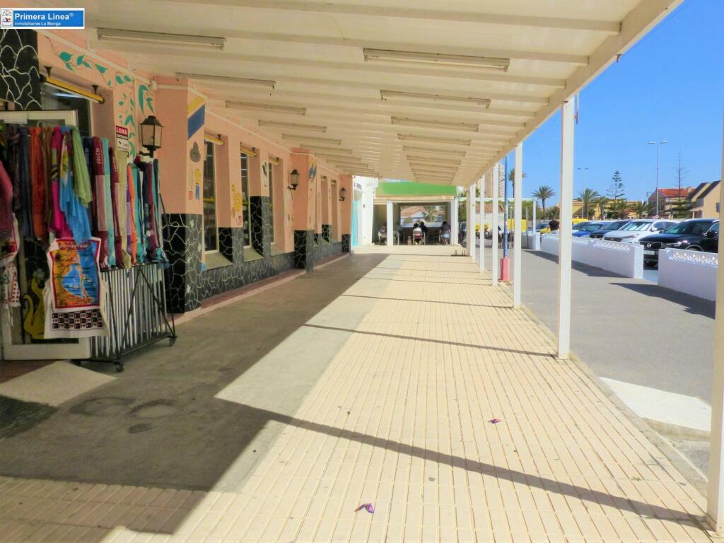 Venta de gran local comercial en La Manga - foto 14