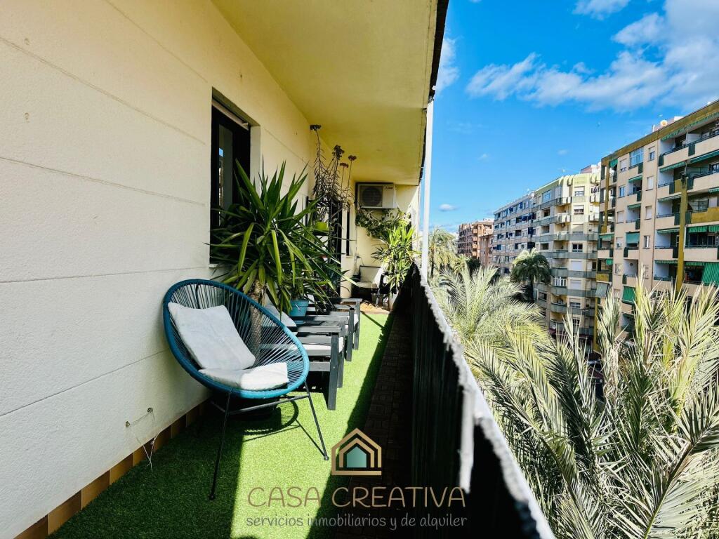 PISO EN VENTA EN GANDIA – AMPLIO, LUMINOSO Y CON GRAN TERRAZ