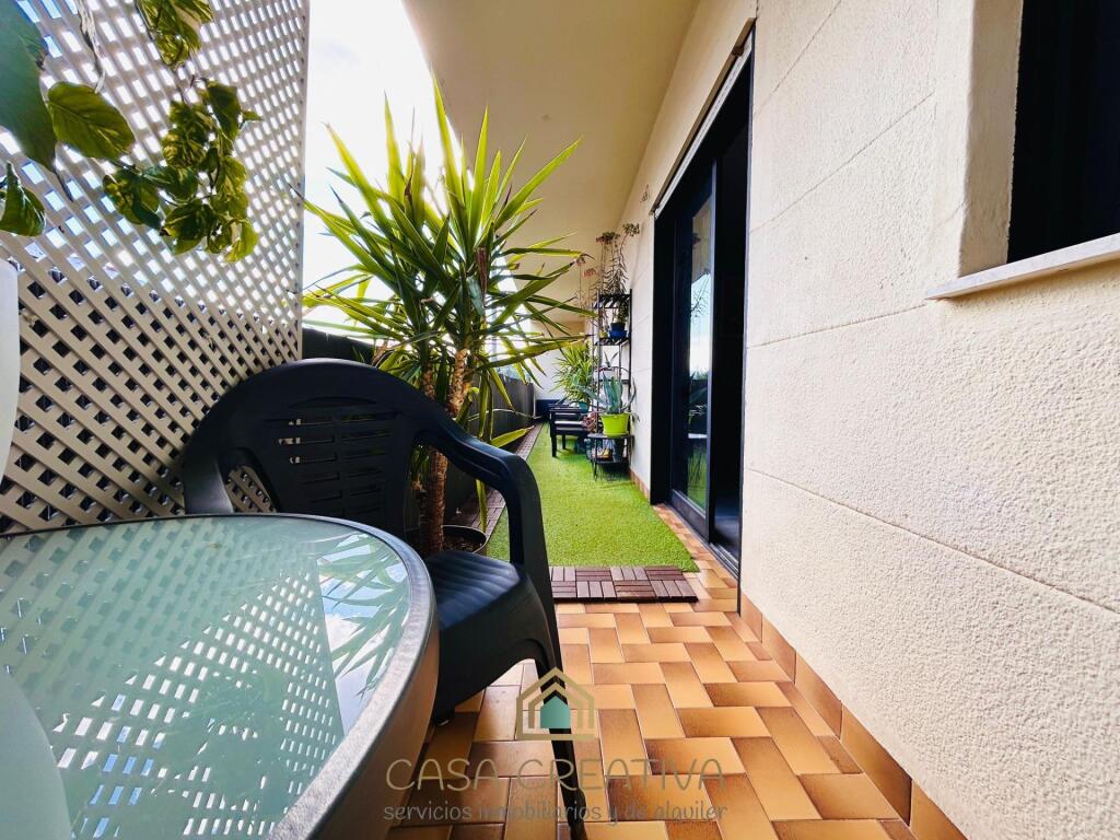 PISO EN VENTA EN GANDIA – AMPLIO, LUMINOSO Y CON GRAN TERRAZ - foto 12