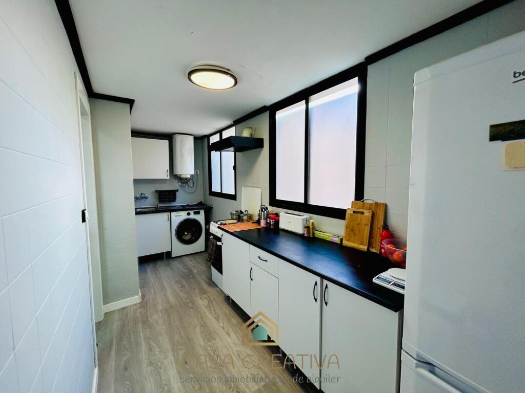 PISO EN VENTA EN GANDIA – AMPLIO, LUMINOSO Y CON GRAN TERRAZ - foto 7