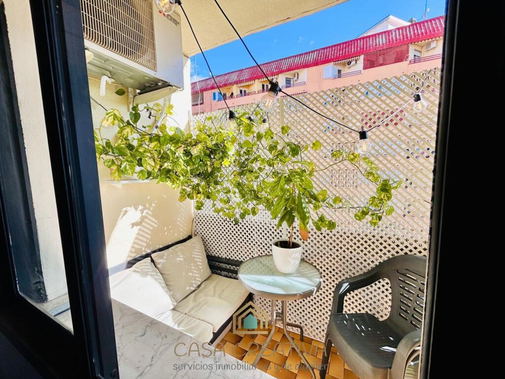 PISO EN VENTA EN GANDIA – AMPLIO, LUMINOSO Y CON GRAN TERRAZ - foto 10