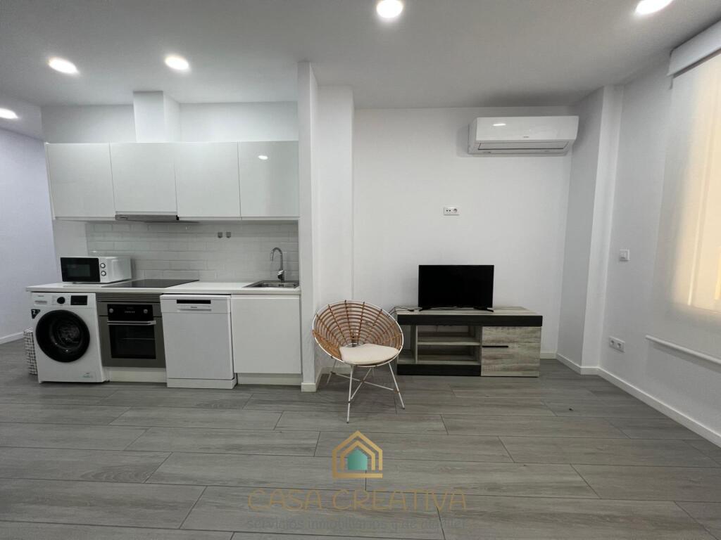 ESTUDIO LOFT EN ALQUILER JUNTO AL MERCADO CENTRAL – VALENCIA - foto 2