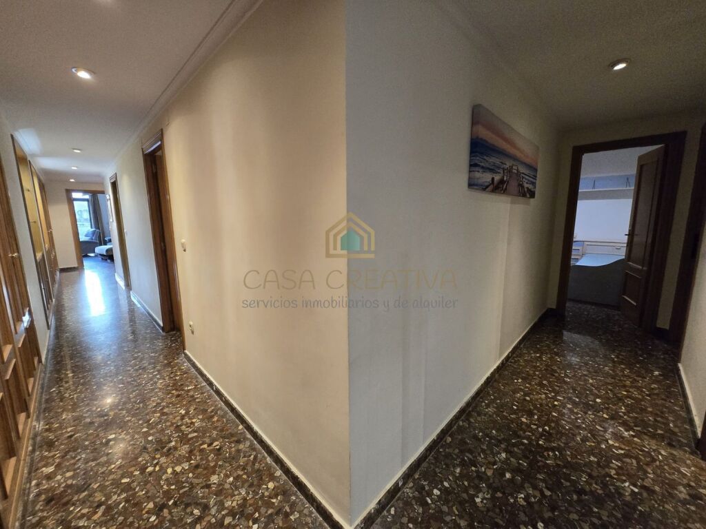 GRAN PISO CON GARAJE Y TRASTERO EN ZONA TORRES DE QUART – VA - foto 38