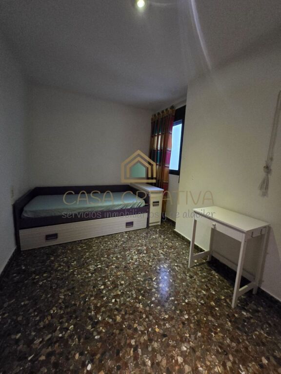 GRAN PISO CON GARAJE Y TRASTERO EN ZONA TORRES DE QUART – VA - foto 40
