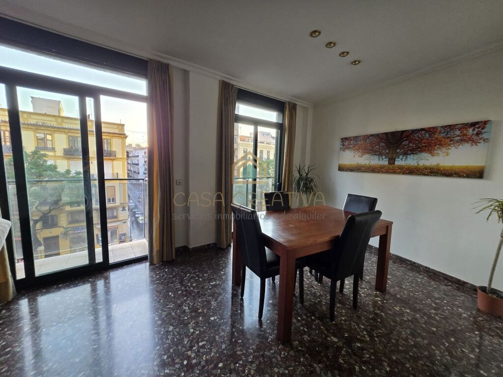 GRAN PISO CON GARAJE Y TRASTERO EN ZONA TORRES DE QUART – VA - foto 5