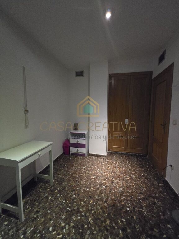 GRAN PISO CON GARAJE Y TRASTERO EN ZONA TORRES DE QUART – VA - foto 41