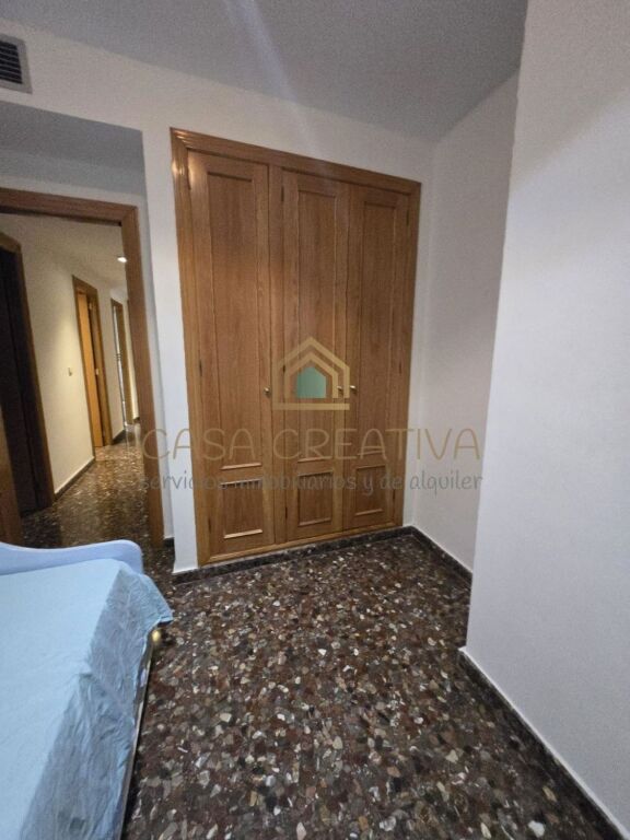 GRAN PISO CON GARAJE Y TRASTERO EN ZONA TORRES DE QUART – VA - foto 42