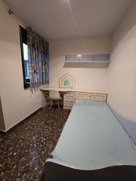 GRAN PISO CON GARAJE Y TRASTERO EN ZONA TORRES DE QUART – VA - foto 44