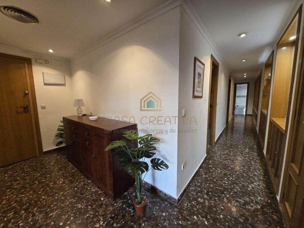GRAN PISO CON GARAJE Y TRASTERO EN ZONA TORRES DE QUART – VA - foto 48