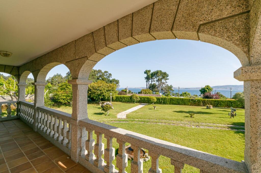 IMPRESIONANTE CHALET CON LAS MEJORES VISTAS AL MAR - foto 3