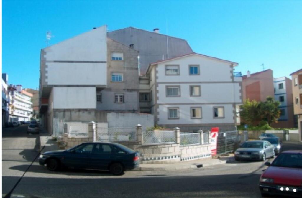 SOLAR EDIFICABLE CON PROYECTO PARA 13 VIVIENDAS. MOAÑA CENTR - foto 6