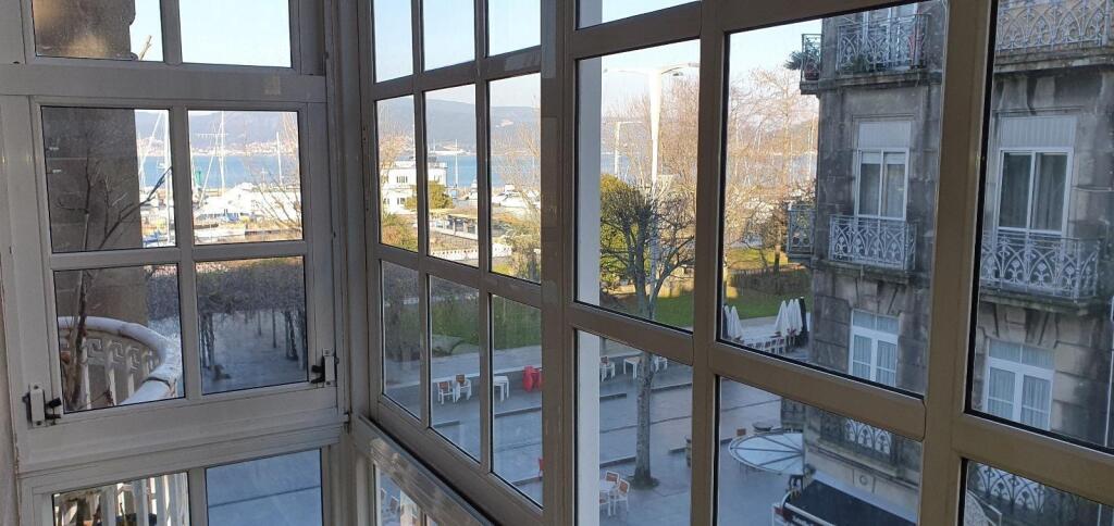 Vivienda señorial de 150 m2 en la Alameda de Vigo, con vistas al puerto y gran potencial