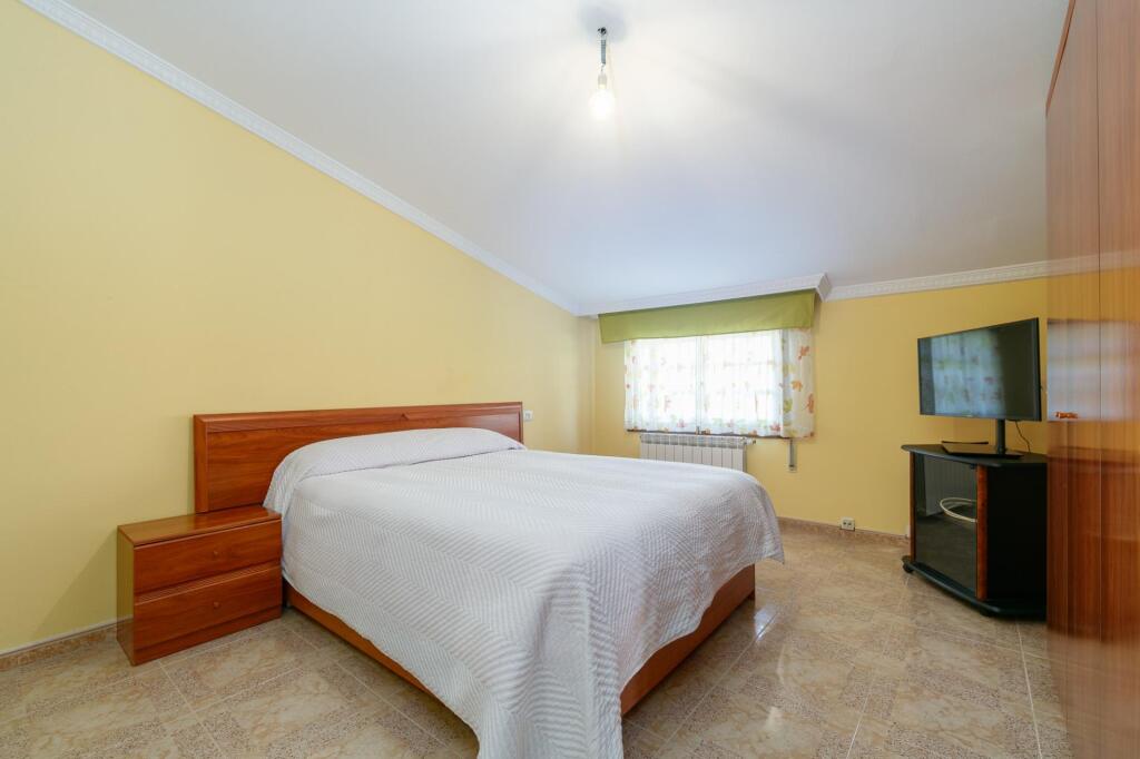 "Chalet a pasos de la Playa Mende, con 2 viviendas independi - foto 44