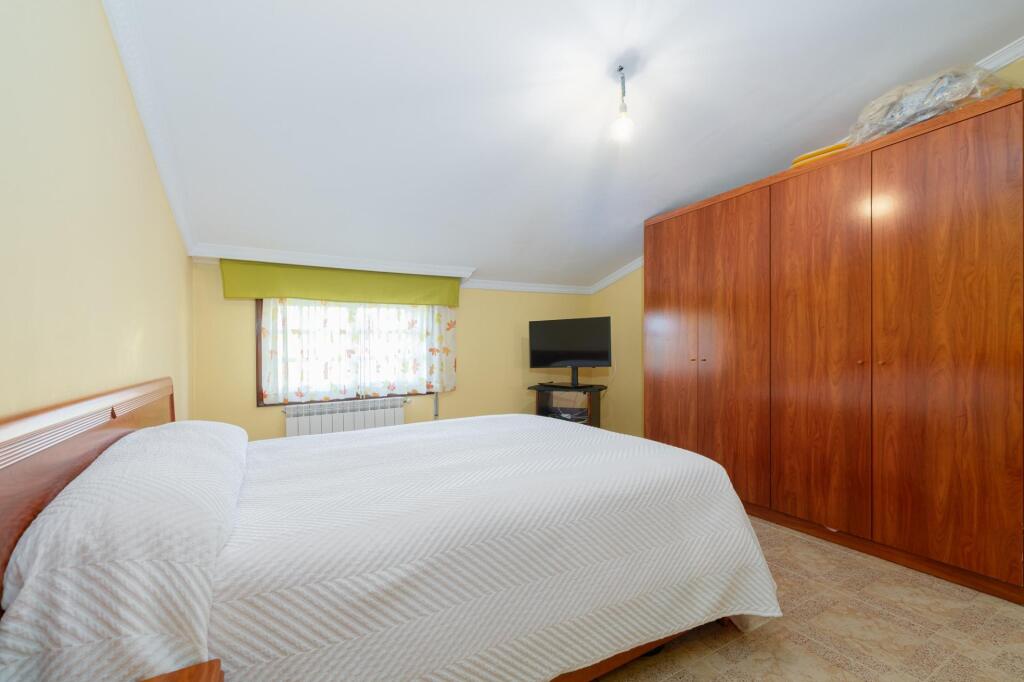 "Chalet a pasos de la Playa Mende, con 2 viviendas independi - foto 45