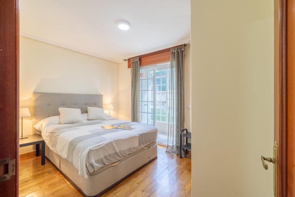 Dúplex de 4 dormitorios, con terraza, a 350m de la playa