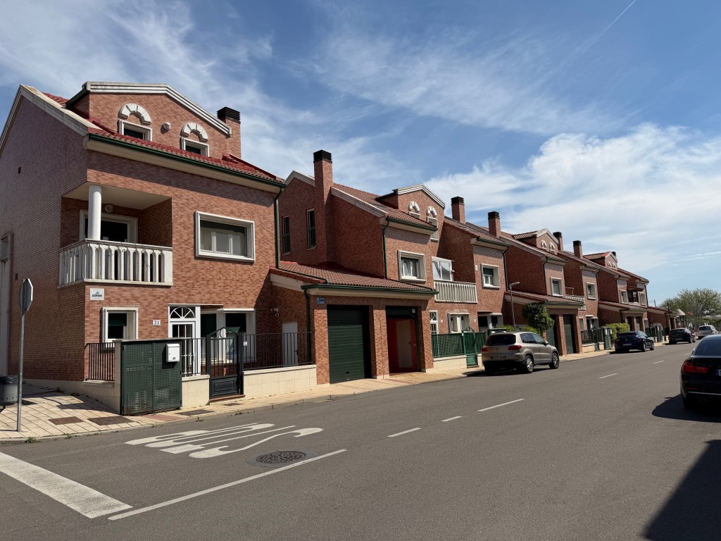 Casa-Chalet en Venta en Zaratan Valladolid
