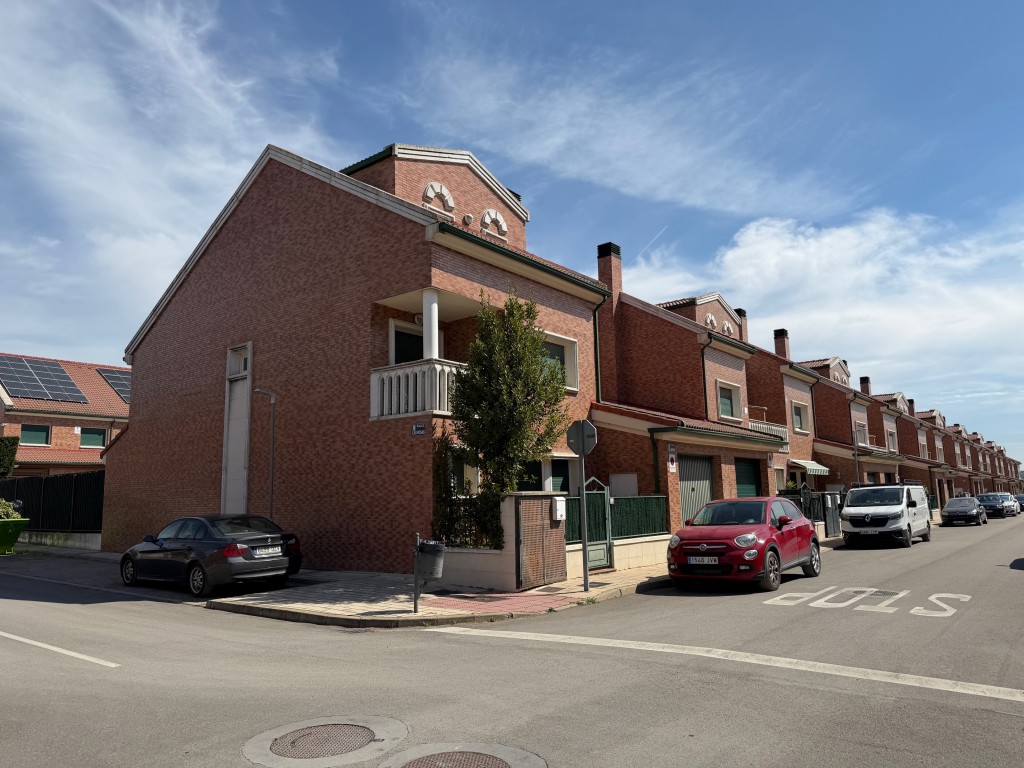 Casa-Chalet en Venta en Zaratan Valladolid - foto 2
