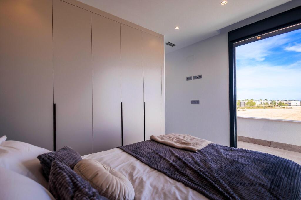 VILLAS DE OBRA NUEVA EN PILAR DE LA HORADADA EN EL CAMPO DE  - foto 30