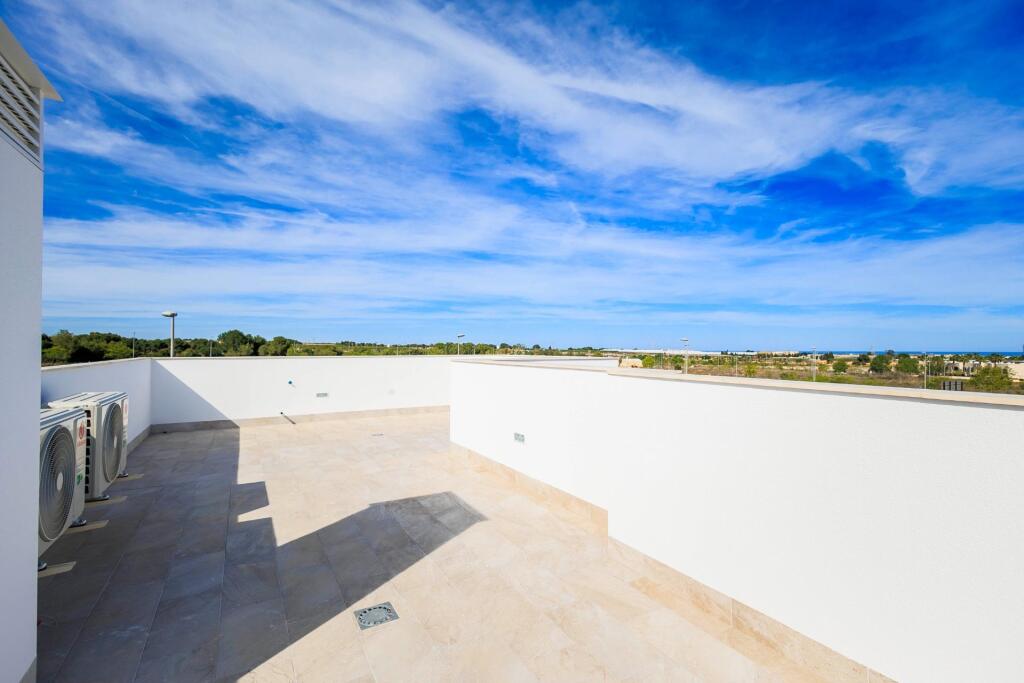 VILLAS DE OBRA NUEVA EN PILAR DE LA HORADADA EN EL CAMPO DE  - foto 34