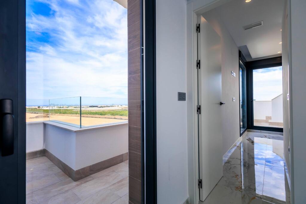 VILLAS DE OBRA NUEVA EN PILAR DE LA HORADADA EN EL CAMPO DE  - foto 39