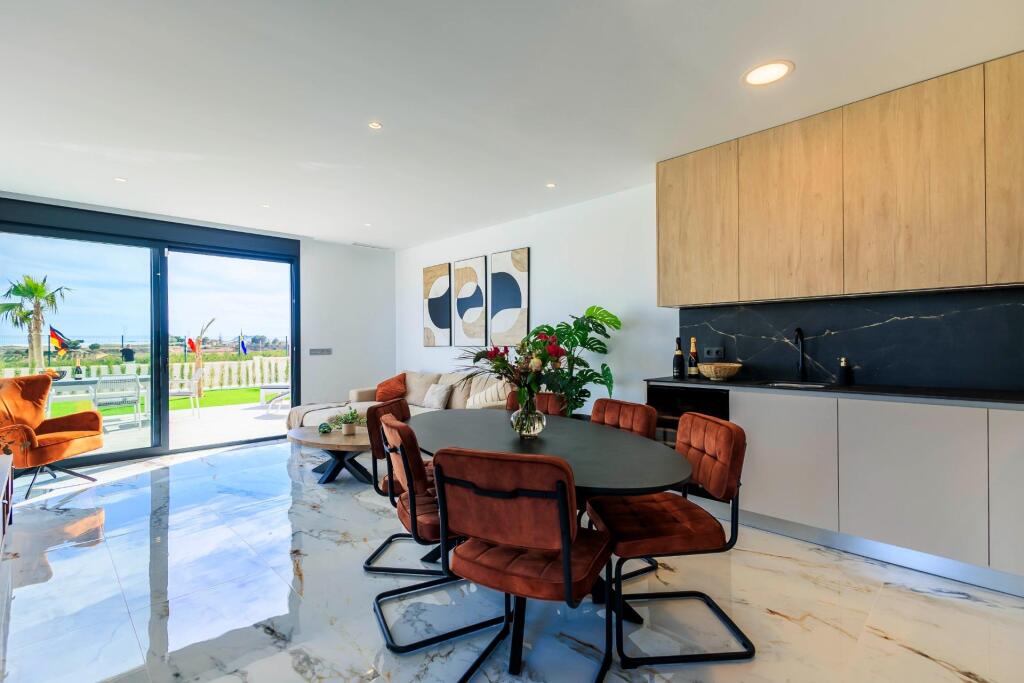 VILLAS DE OBRA NUEVA EN PILAR DE LA HORADADA EN EL CAMPO DE  - foto 46