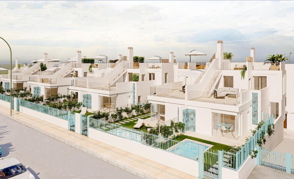 Villas de obra nueva cerca de La Serena Golf y la playa en L - foto 2