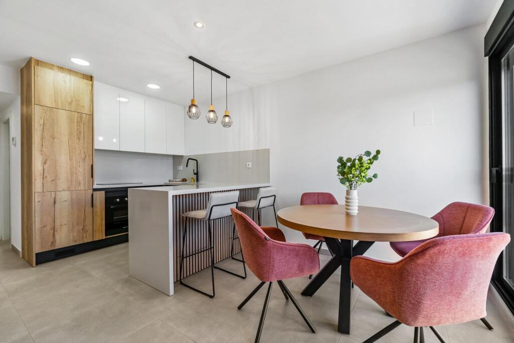 Apartamentos turísticos nuevos a 750m de la playa, en Santia - foto 2