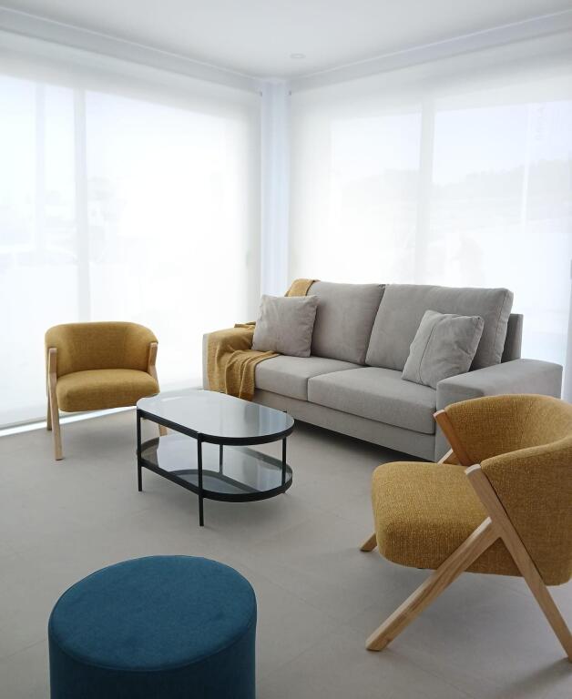 Villas adosadas de obra nueva con amplias terrazas en Bigast - foto 4