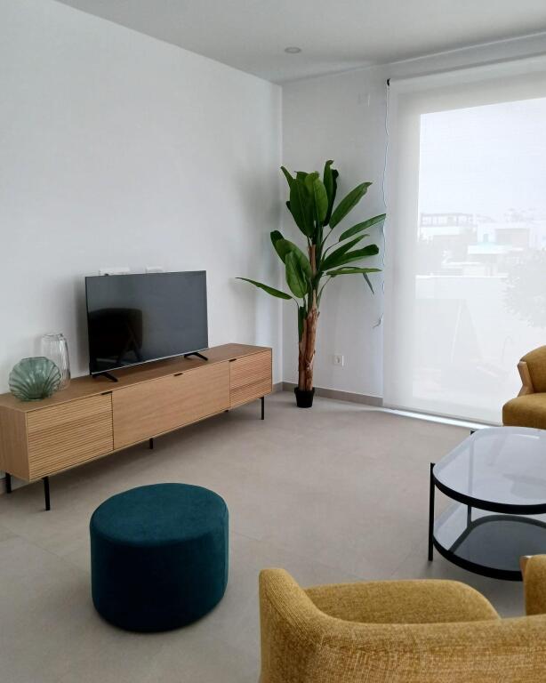 Villas adosadas de obra nueva con amplias terrazas en Bigast - foto 5