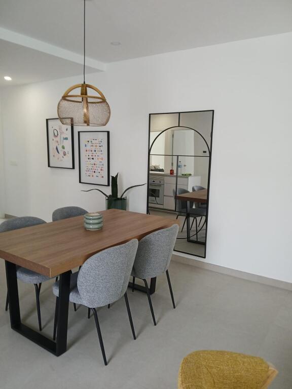 Villas adosadas de obra nueva con amplias terrazas en Bigast - foto 7
