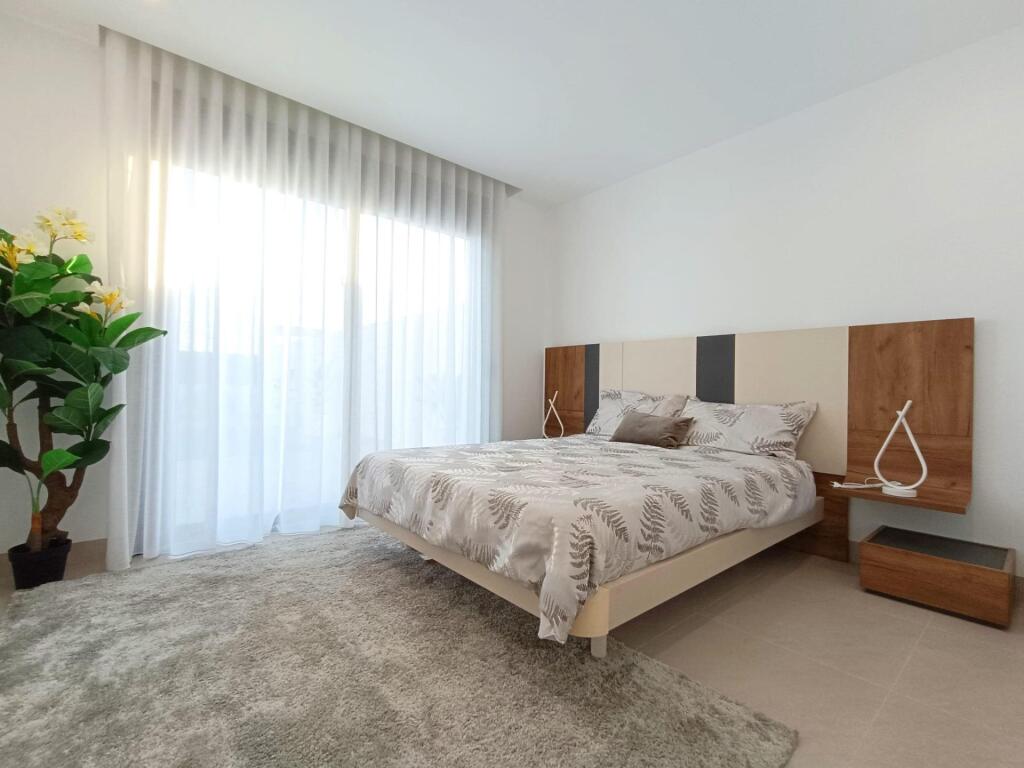 Exclusivos Chalets Adosados de Obra Nueva en Benijófar, Cost - foto 6