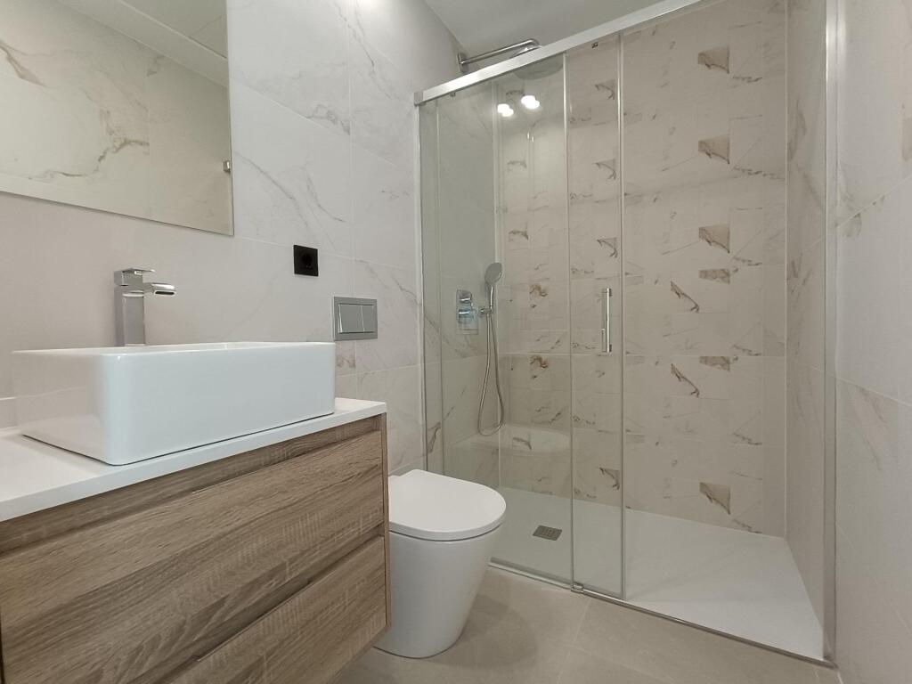 Exclusivos Chalets Adosados de Obra Nueva en Benijófar, Cost - foto 9