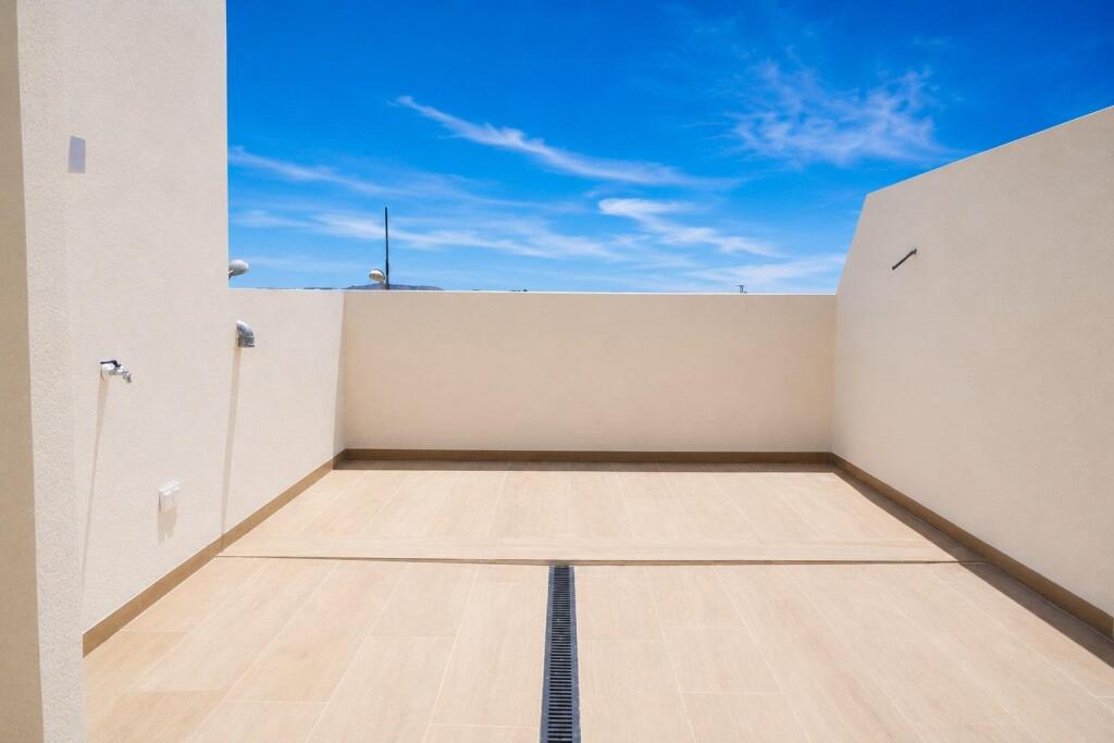 Adosados de obra nueva en Dolores, Costa Blanca - foto 16