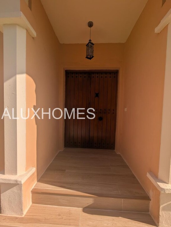 Casa de pueblo en Venta en Linea De La Concepcion, La Cádiz - foto 2