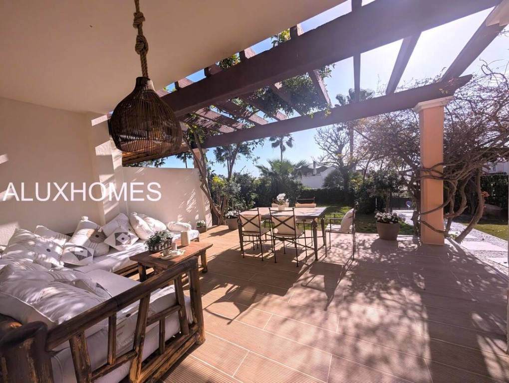 Casa de pueblo en Venta en Linea De La Concepcion, La Cádiz - foto 4
