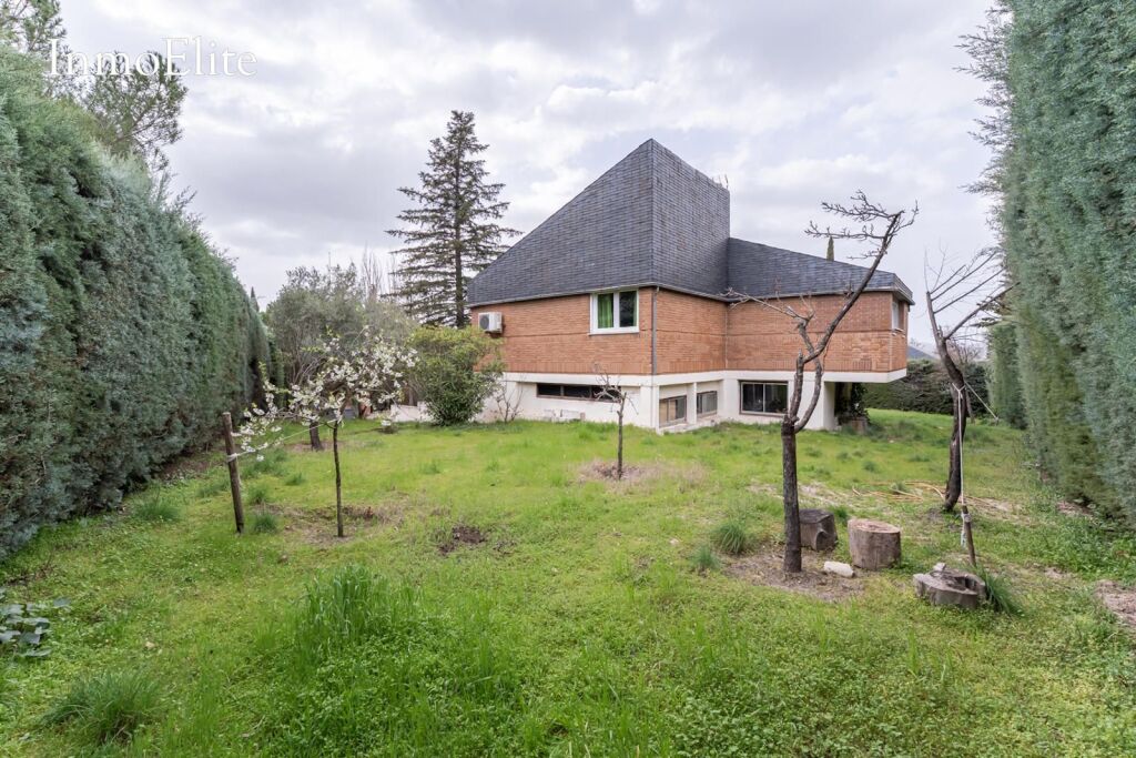 Chalet Independiente en Las Rozas de Madrid - foto 3
