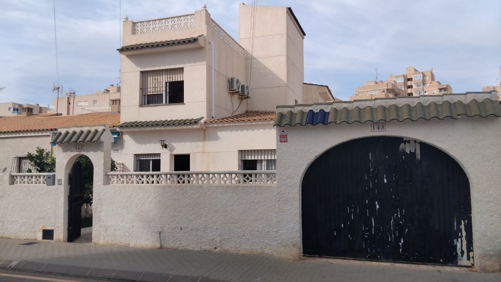 Casa-Chalet en Venta en Torrevieja Alicante