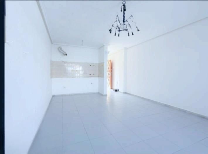 Estudio en Venta en Torrevieja Alicante - foto 4