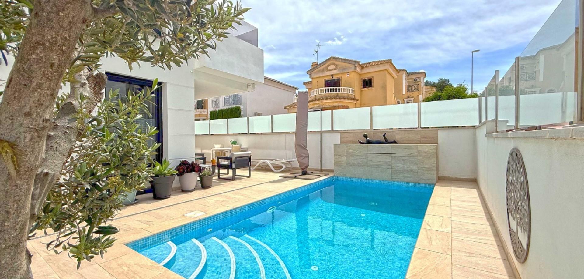 Chalet 3 habitaciones 190m² en venta - Lomas de Campoamor-La - foto 2