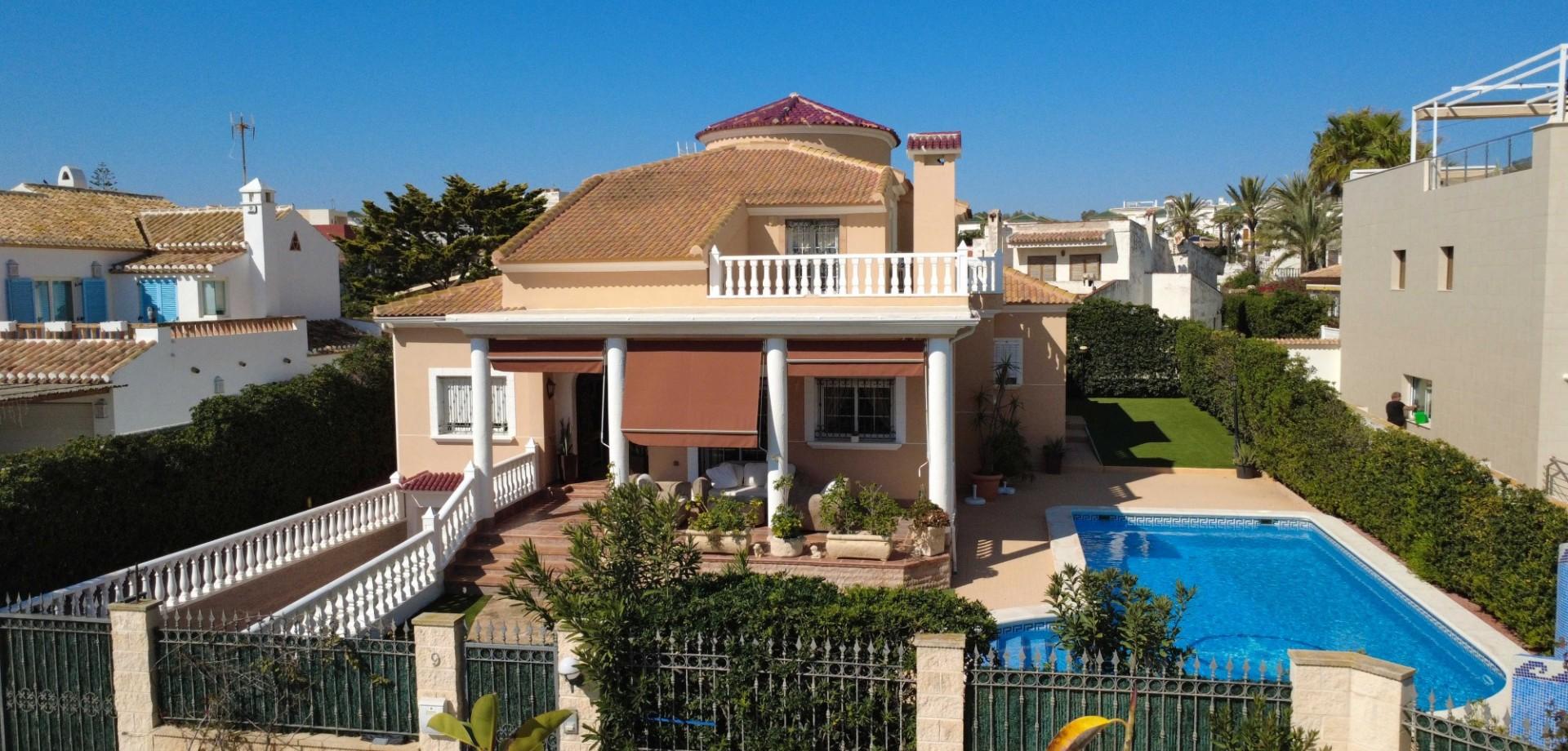 Chalet 5 habitaciones 440m² en venta - Torre la mata
