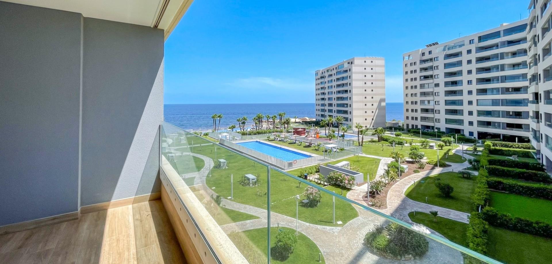 Apartamento 3 habitaciones 146m² en venta - Punta Prima