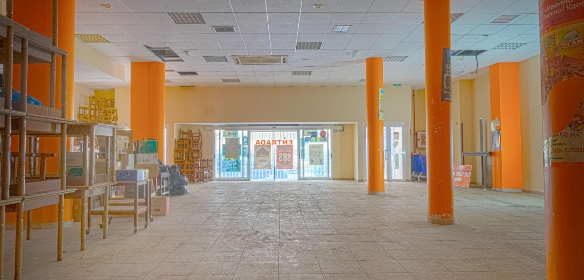 Local comercial 1 habitación 722m² en venta - Habaneras - foto 2