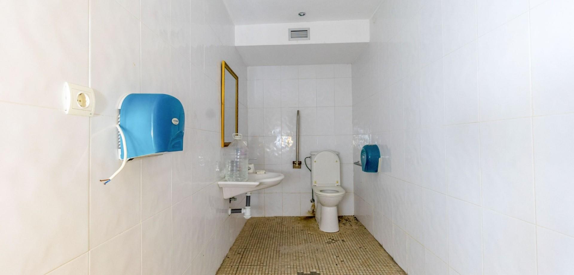 Local comercial 1 habitación 722m² en venta - Habaneras - foto 16